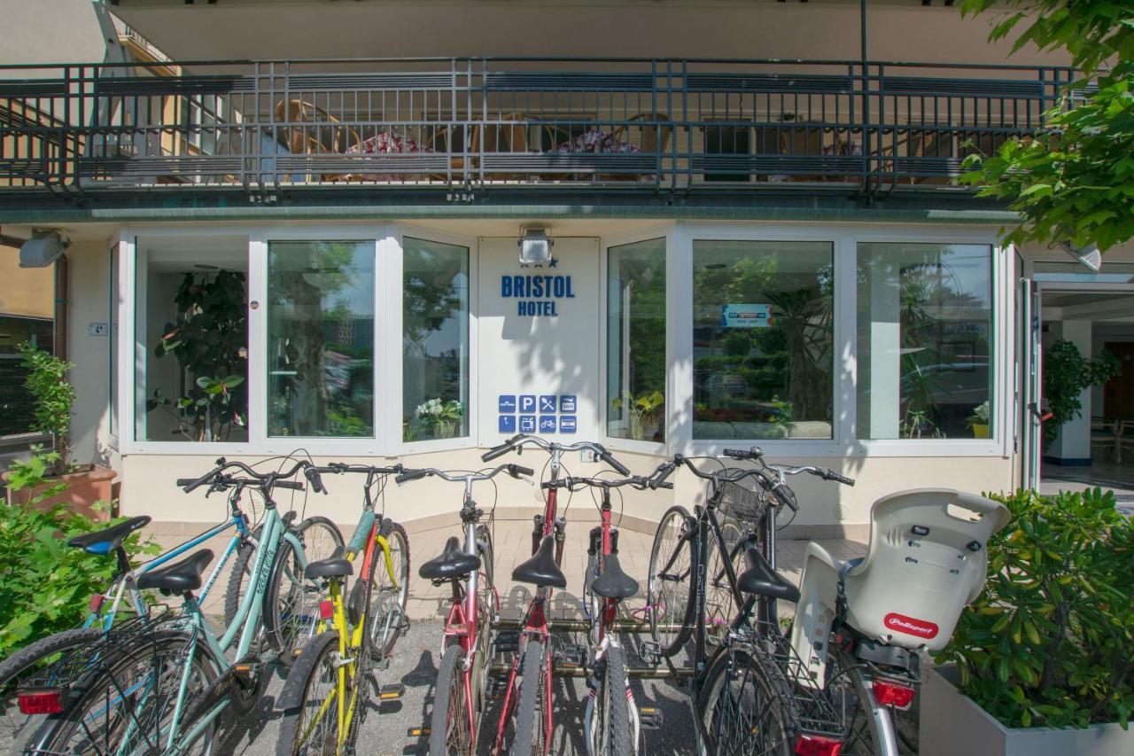 Hotel Bristol Misano Adriatico Exterior photo