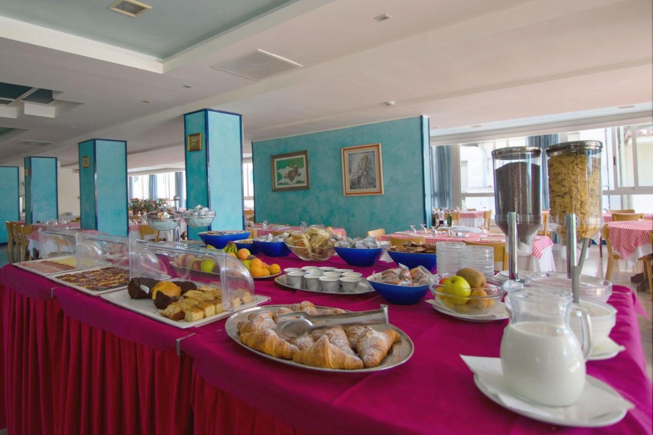 Hotel Bristol Misano Adriatico Exterior photo