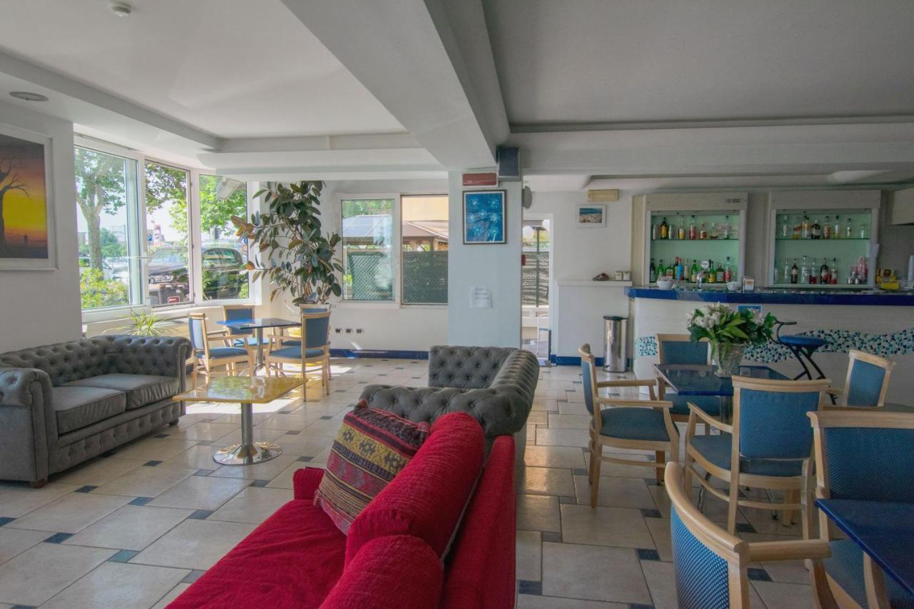 Hotel Bristol Misano Adriatico Exterior photo