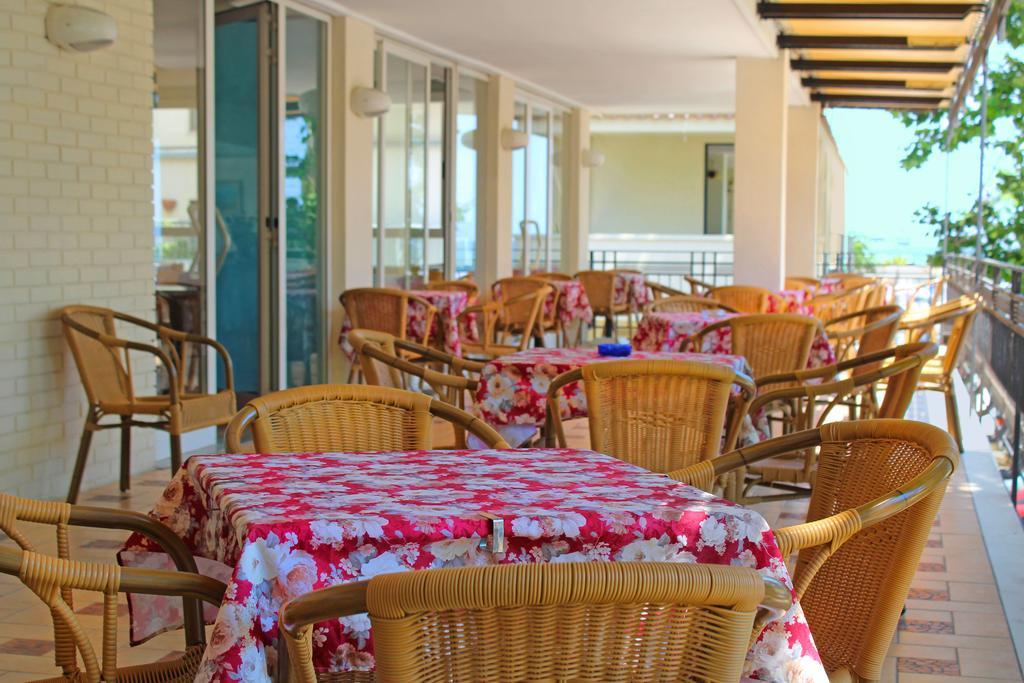 Hotel Bristol Misano Adriatico Exterior photo